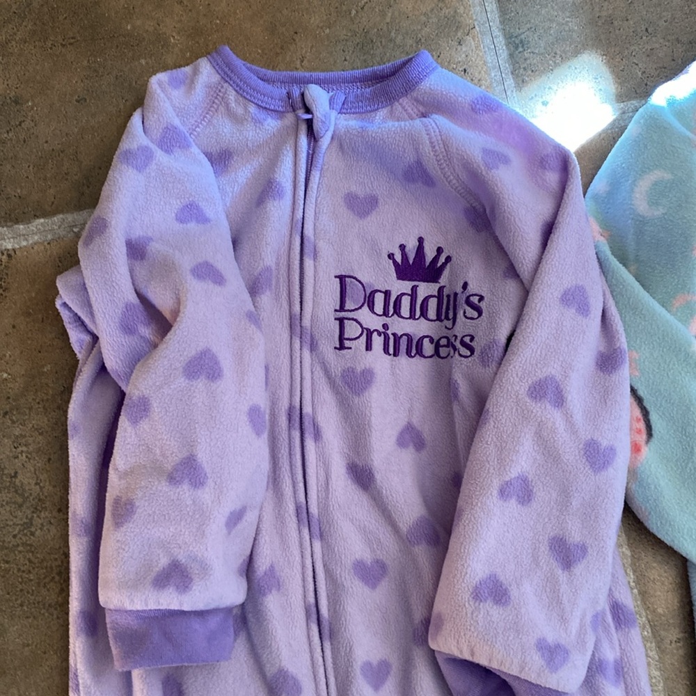 2T pajama bundle - Picture 2 of 6